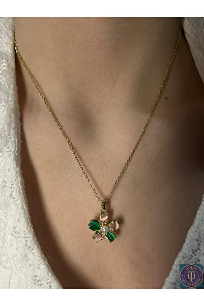 uyguntakıaksesuar قلادة على شكل زهرة من الأحجار الكريمة باللونين الأخضر والور...