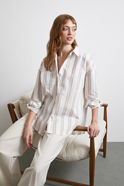 TRENDQUEL قميص بخطوط بنية اللون إكرو