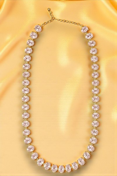 Furia Crystal Bloom Necklace – Stylish Model with Sparkling Oval Stone Detail
