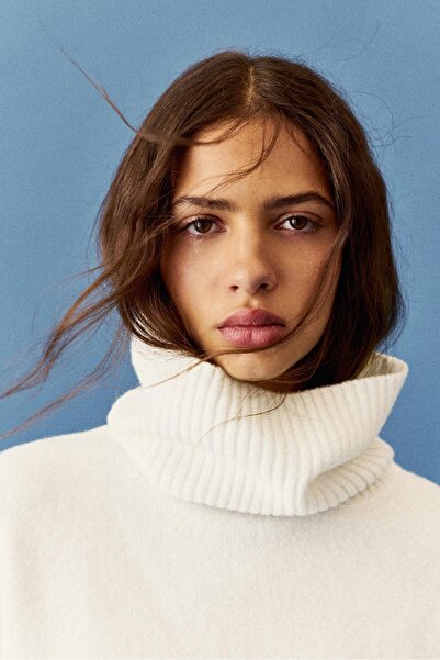 Pull & Bear Soft knit high neck jumper