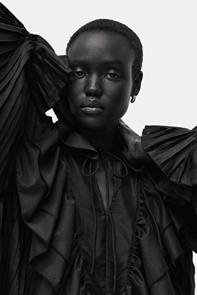 H&M Pilili ve Farbala Detaylı Bluz