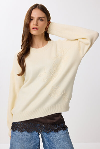 Lovelyİstanbul Çiçek Dokulu Oversize Triko Kazak LPF0112 KREM