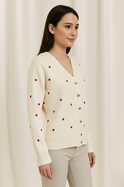 hayal giyim Heart Embroidered Buttoned V-Neck Knit Cardigan - White