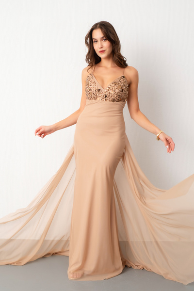 Lafaba Γυναικείο βραδινό φόρεμα με λουράκια σε μπεζ χρώμα με λεπτομέρειες από πέτρα και μακρύ τούλι