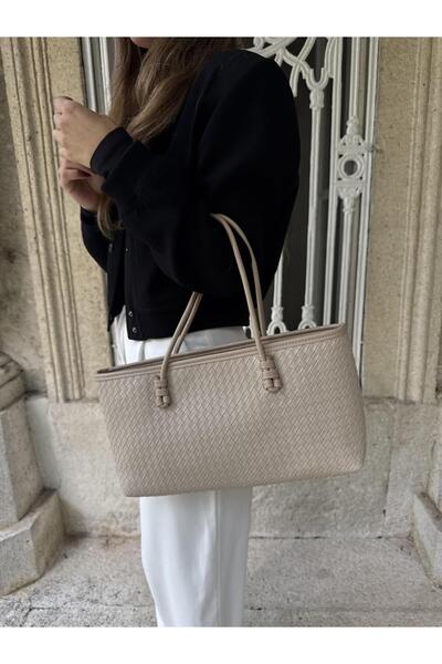 Tina İstanbul حقيبة يد وكتف محبوكة بسحاب وملمس مميز، لون كريمي