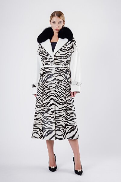 Leather Club Beyaz Siyah Fox Kürk Aksesuarlı Zebra Desenli Hakiki Deri Kaban