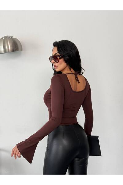 Varyete Στρογγυλή μπλούζα με λαιμόκοψη από ύφασμα κατάδυσης