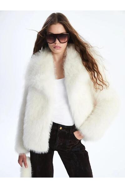 LC Waikiki Γυναικείο γούνινο παλτό με γιακά σε εκρού χρώμα