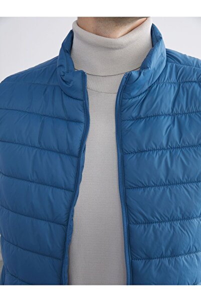 LC Waikiki LCWAIKIKI Classic Standart Kalıp Dik Yaka Erkek Şişme Yelek