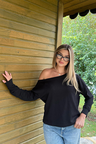 la & vetta Black Open Shoulder Soft Sweatshirt