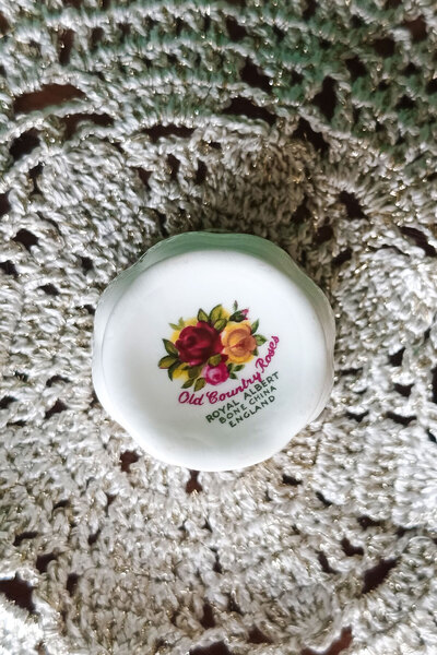 Royal Albert Old Country Roses Bone China Antique Egg Cup 7.5X5 cm 1 Piece