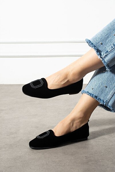 FUGA MODA Orvia Black Buckled Velvet Textured Elegant Engagement Dowry Bag Guest House Bag