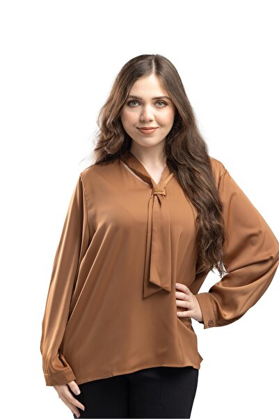 SUGA بلوزة شيك الساتان