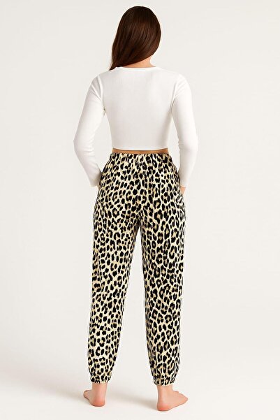 Pemilo Women's Leopard Print Pocketed Elasticated Leg Velvet Single Bottom Leopard