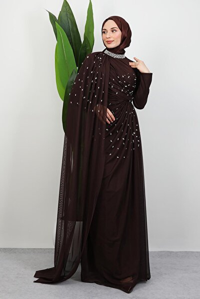 GİYZAMİLA فستان سهرة أسرين بونج باللون البني المر