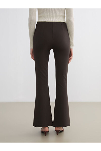 LC Waikiki Ekstra Dar Fit İspanyol Paça Kadın Pantolon