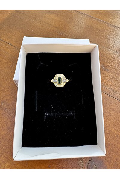 Aura By Rabia Çelik yeşil taş detay yüzük