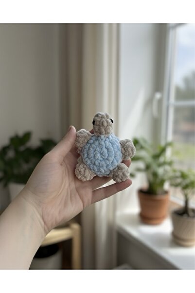 yucin سلسلة مفاتيح كاريتا محبوكة يدويًا - هدية لطيفة وإكسسوار جذاب للحقائب