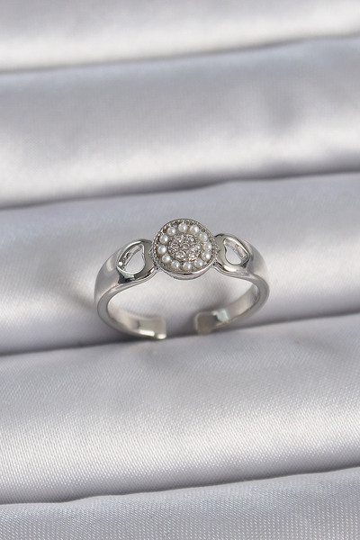 Skygo خاتم نسائي نحاسي فضي اللون مرصع بحجر الزركون واللؤلؤ على شكل قلب قابل ل...