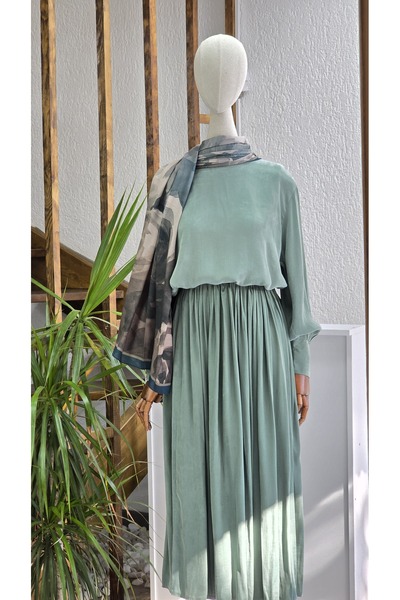 NANTİREA Green Silk Kupra Fabric Skirt Suit