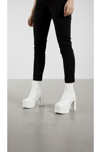 Modanizm Marvine Dolgu Beyaz Deri Topuklu Bot