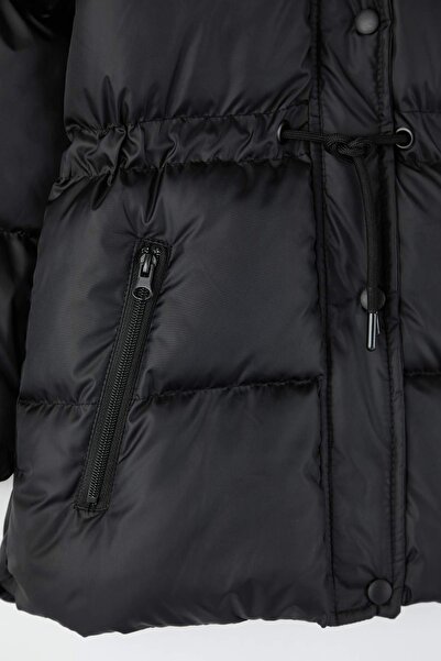 TRENDYOLKIDS Black Girl's Flat Stand Collar Regular Coat Tkdaw26Mo00017