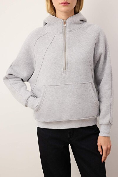Trendyol Collection Gray Melange Half Zipper Stitching Detail Oversize/Wide Fit Knitted Sweatshirt Twoaw26Sw00222