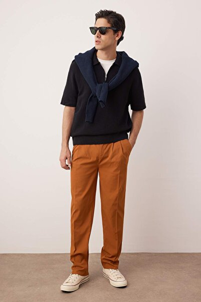 Trendyol Collection Панталон от плат с плисирана канела и класическа кройка TMNSS24PL00024