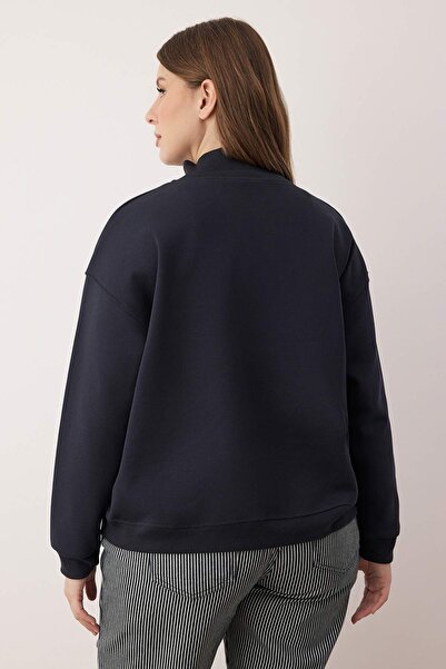 Trendyol Curve Marineblaues Sweatshirt mit Reißverschluss am Kragen, reguläre Größe, Übergröße, TBBAW26AO00019