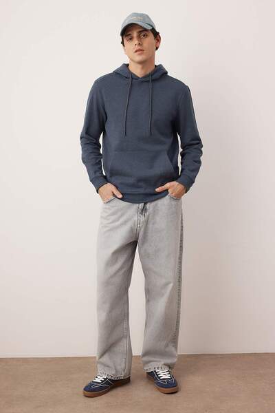Trendyol Collection Индиго Регулярна/нормална кройка суитшърт с качулка и подплата от флийс TMNAW26SW00016