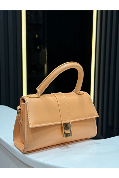 Butik حقيبة يد وكتف نسائية موديل تاكا شارون