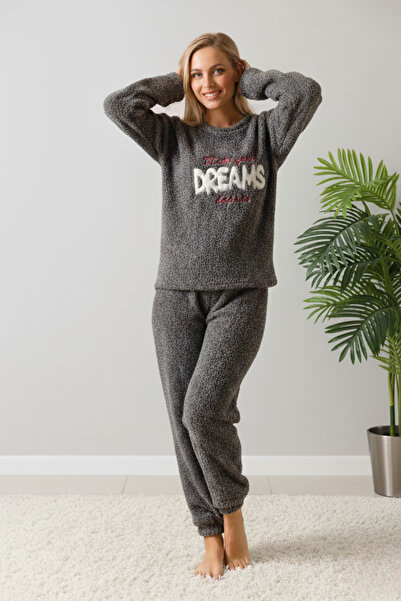 BAMBUTKİDS Tam Peluş Kışlık Kadın Pijama Takımı- Polar Yılbaşı Pijaması