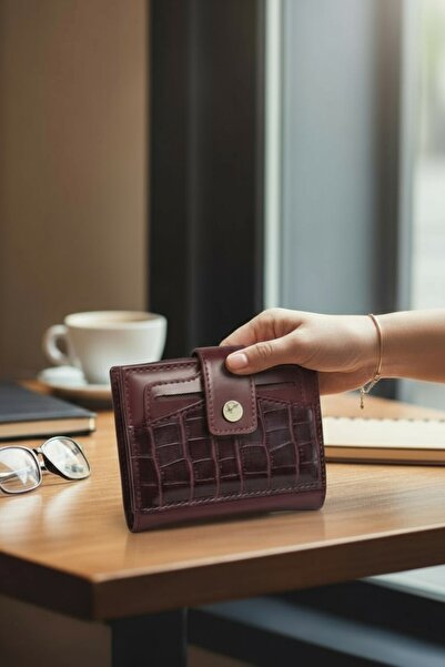 Classbag Kadın Bordo Timsah Desenli Temassız Kartlık Detaylı Kare Cüzdan