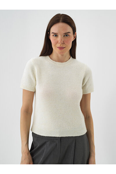 Xint Kadın Ekru Yumuşak Dokulu Regular Fit Kazak