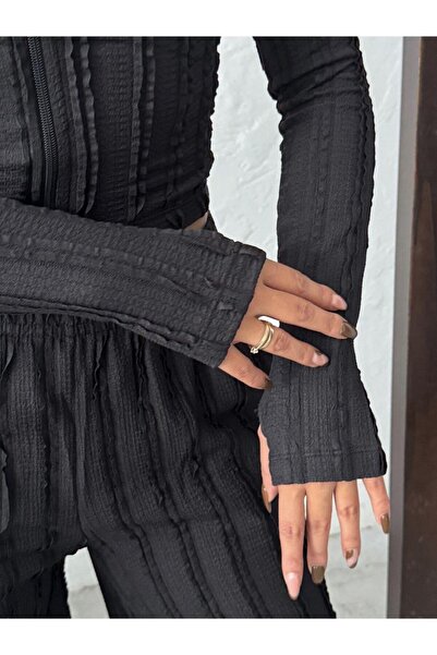 Jeevee Parmak Geçmeli Kapüşonlu Crop Hırka & Geniş Paça Pantolon Dokulu Takım