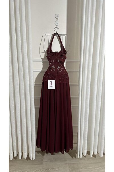 Onila Elegant hand-embroidered burgundy dress