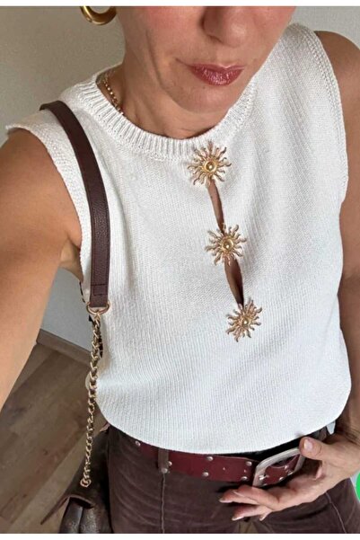 NOTCHTR Women's Ecru Crew Neck Gold Buttoned Knit Sweater