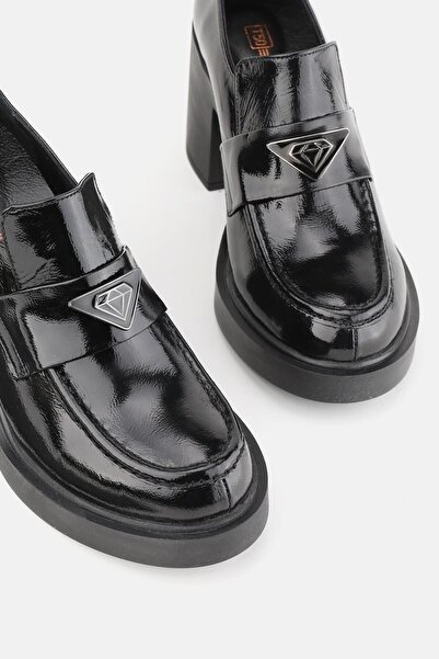 TUNAELLİ KADIN SİYAH RUGAN HAKİKİ DOĞAL DERİ 36-41 NUMARA TOPUKLU LOAFER AYAKKABI