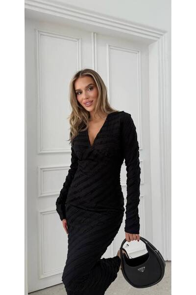 ARK MAĞAZALARI Rochie midi neagră cu decolteu în V cu volane (CU INTERIOR)