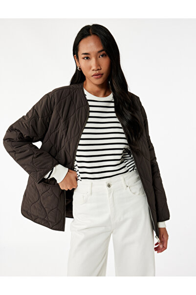 Koton Μακρυμάνικο μπουφάν με φερμουάρ και καπιτονέ μεγάλου μεγέθους