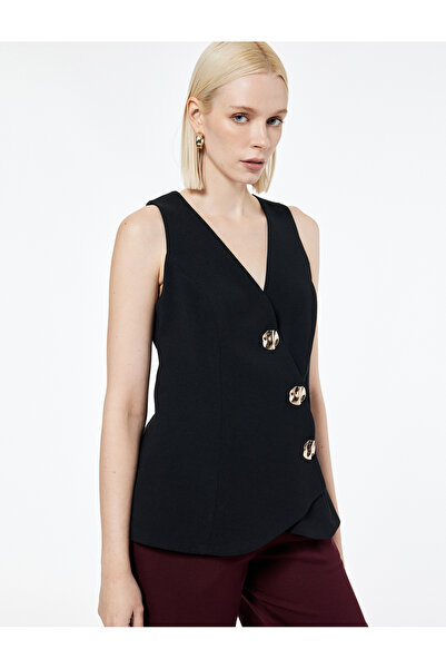 Koton Asimetrik Metal Aksesuarlı Kolsuz Kruvaze Yaka Yelek