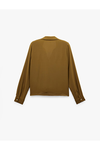 Koton Krep Kumaş Düğmeli Aplike Detaylı Uzun Kollu Gömlek