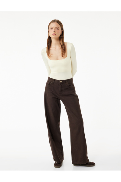 Koton Μακρυμάνικο κορμάκι με τετράγωνο λαιμόκοψη και λεπτή εφαρμογή με κουμπωτά κουμπώματα