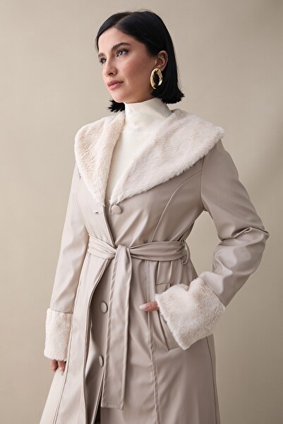 InStyle Beige Leather Trench Coat with Fur Detail