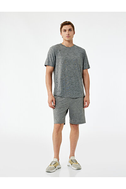 Koton Regular Fit Kısa Kollu Dikiş Detaylı Desenli Bisiklet Yaka Spor Tişört