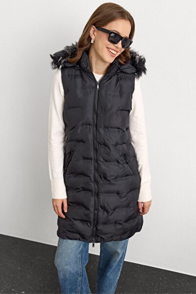 Olcay Removable Hooded Patterned Puffer Vest Black 8210