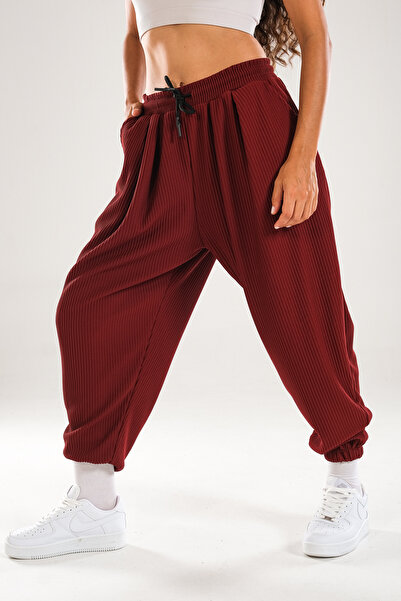 COCOPELLI بنطال جوجر نسائي قماش مجدّل بوردو ريلاكس فيت مطوي COC1125