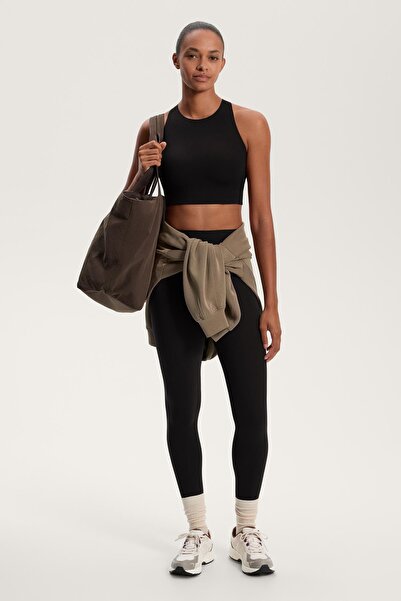 Oysho Light Touch orta destekli spor sütyeni