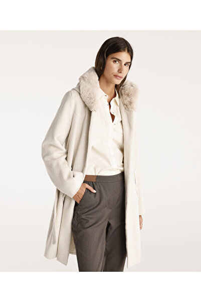 Yargıcı Kapüşon Detaylı Palto