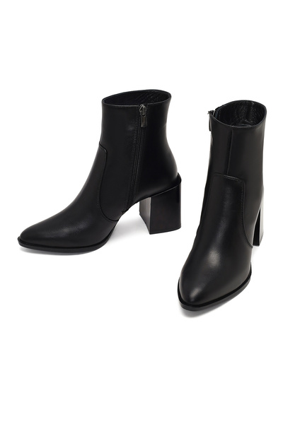 Derimod Kadın Siyah Fermuarlı Kalın Topuklu Deri Bot 25WFD130518